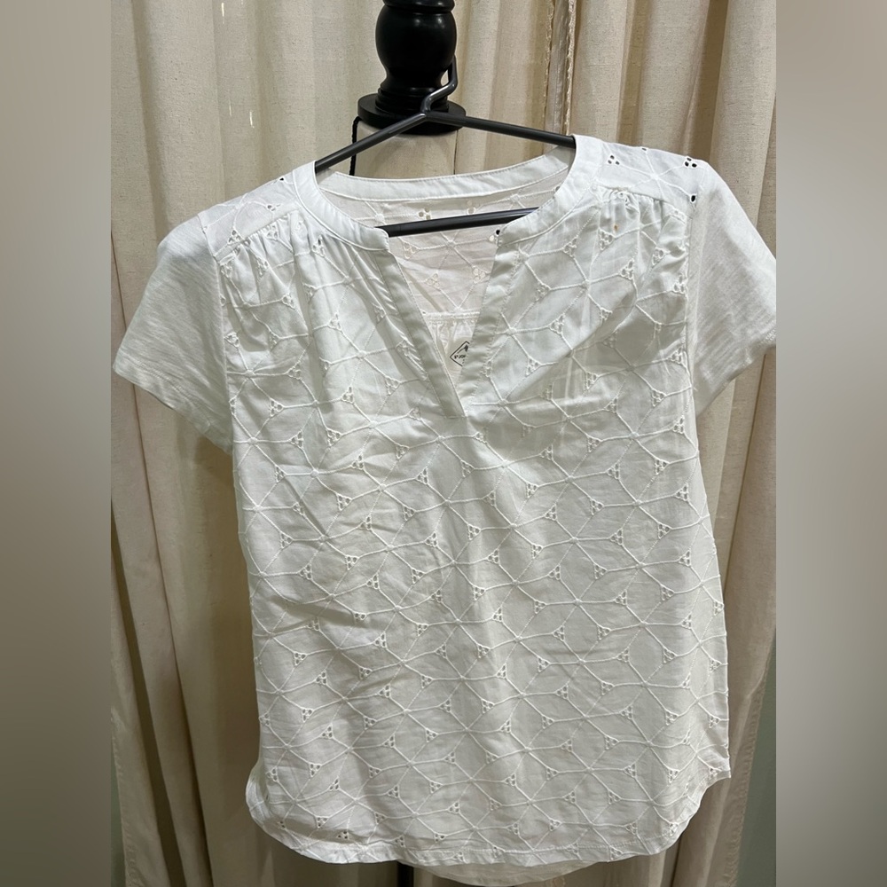 NWOT White Embroidered Women's Top